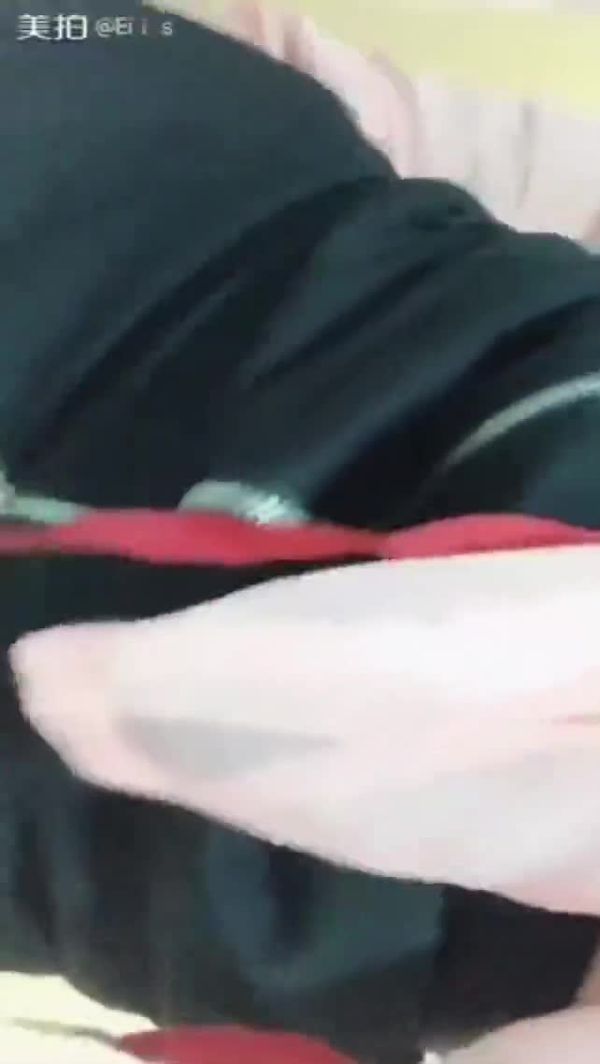 极品美女和小鲜肉啪啪啪操到喷尿饶命