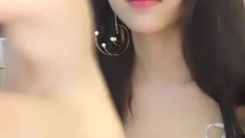 高颜值美女主播贝贝身材苗条胸型圆又挺情趣装直播