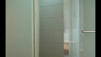 艺校毕业身材完美漂亮妹子下海为某工作室做人体模特被摄影师潜规则边拍边干搞的大叫不停