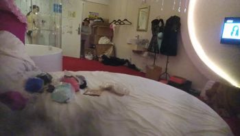 夜宴系列未流出版高挑艺校美女大学生妹子兼职平面模特被暗藏摄像机偷录换内衣