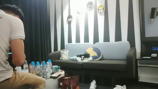 ai2k修复 沈先森带你找外围 短裙甜美萌妹子被操哭[mp41-1