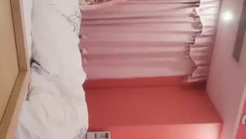 杨老弟高颜值萌妹子口交足交-撸管半天搞不硬让妹子走了