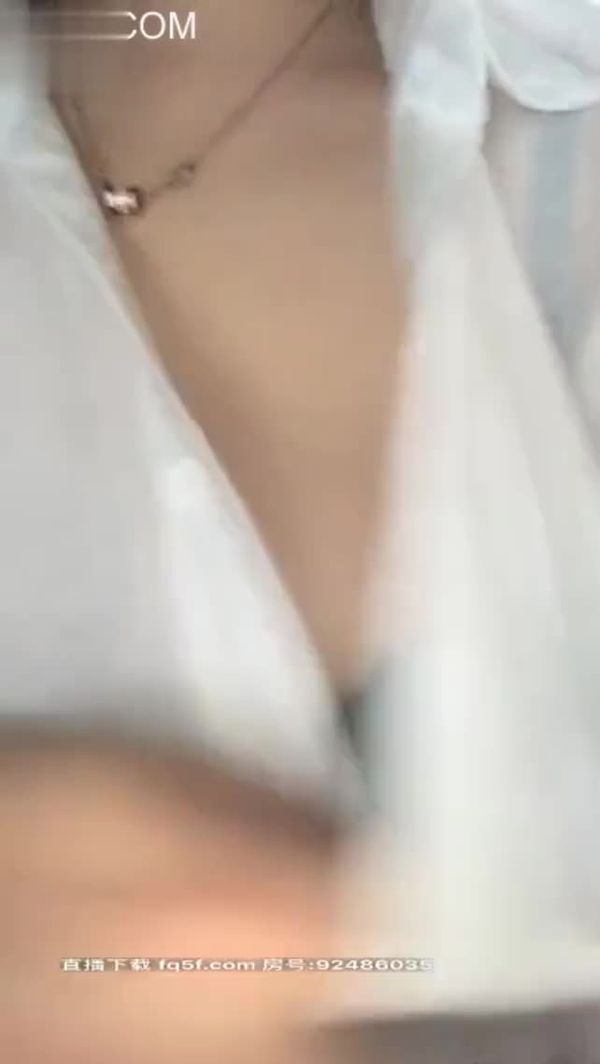 淫荡的电信营业厅客服,黑丝高跟制服诱惑,上班发骚炮厕所全裸自慰,揉捏大奶子扫把拖插骚逼火腿肠日逼真骚