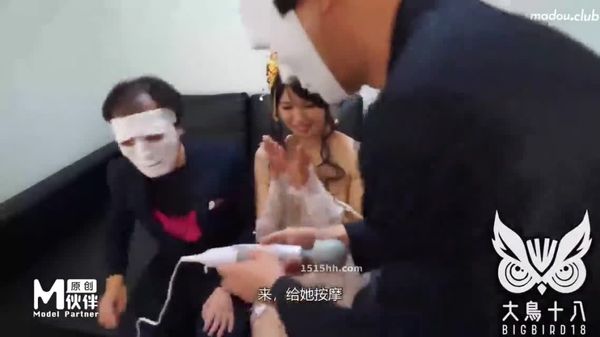 大鸟十八 与日本妹实测飞机杯!哪个比较爽结果竞然…