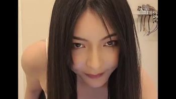 色老头用春药诱奸新婚人妻