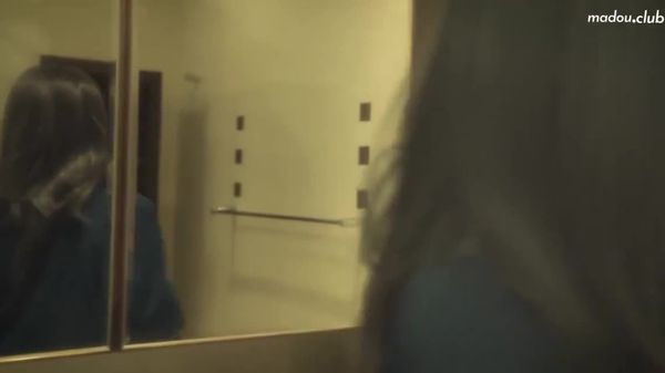 md0068-欲女化妆师误入av片场,资深男优传授性爱技巧