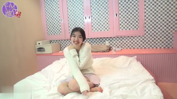【無個】苗條身軀運動少女用花言巧語誘導進入賓館!響起喘息聲展現淫蕩臉蛋完全墮落大量中出!!835886