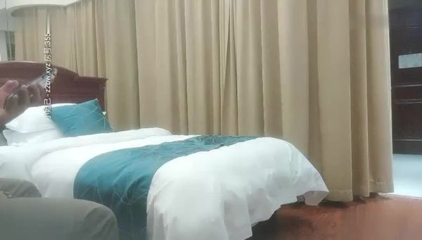 李寻欢约了个白裙妹子穿情趣装啪啪,69姿势口交上位骑坐翘屁股后入大力猛操