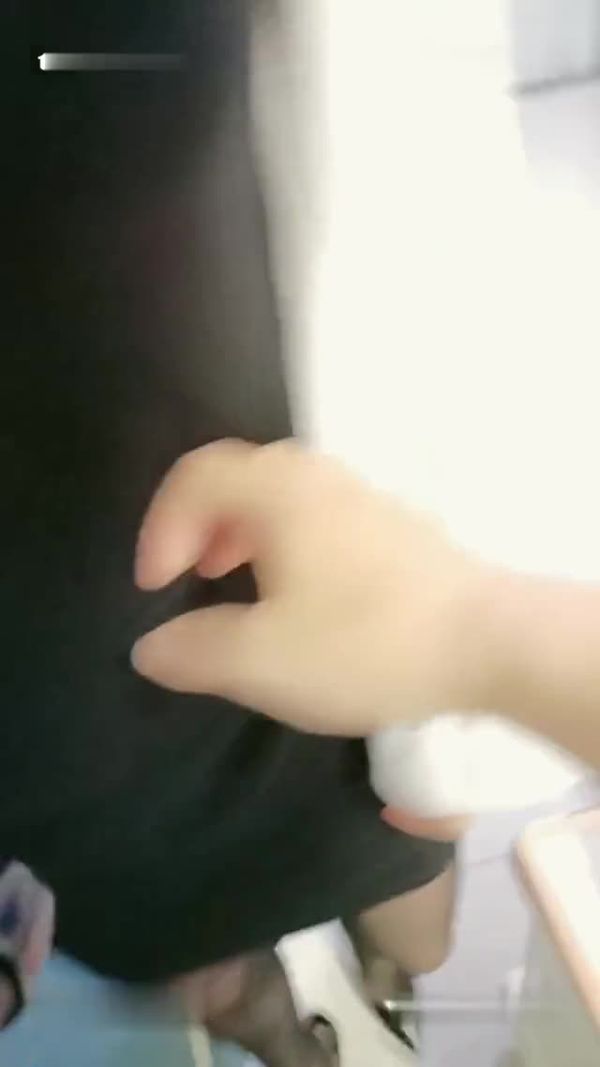 上小店老伴娘,黑丝高跟包臀短裙诱惑,吃奶玩逼口交大鸡巴,从床上玩到浴室各种抽插爆草,浪叫呻吟不止