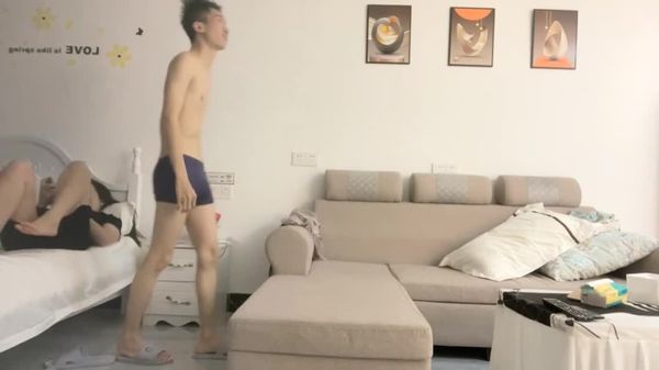 瘦猴先生探花 还是少妇最懂男人,小伙今天战斗力大爆发,片刻之后再起战事,交合高潮真刺激