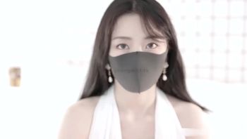 红衣性感骚妇逼很嫩[20P]