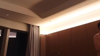 极品高端泄密火爆全网嫖妓达人金先生约战极品s空姐女神 无套顶操内射 近距离偷拍激情操