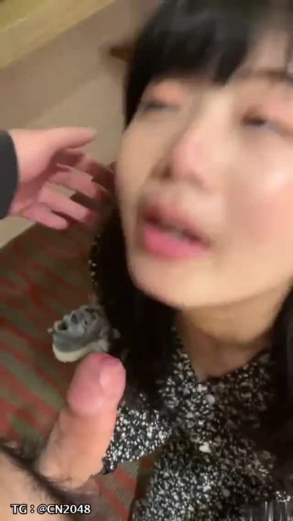 百度云泄密流出小叔和表嫂乱伦商场试衣间上演活春宫椅子上观音坐莲