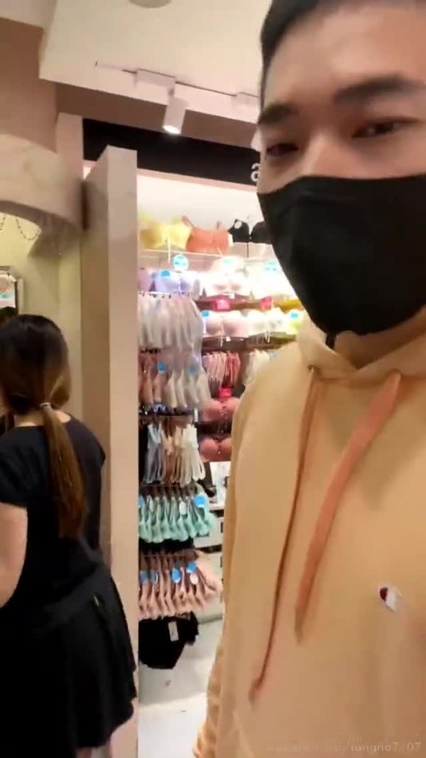 巧遇一个推友(很色ㄧ直靠人家腰)