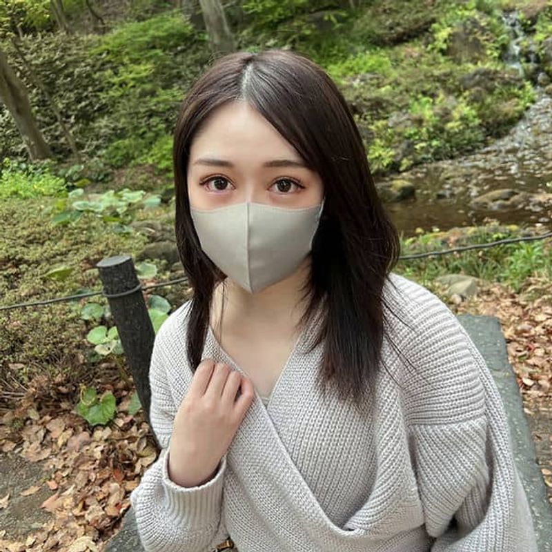 FC2 PPV 3499445 初撮影 颜出し 6月末まで限定 上京したての女子大生を公园の狭小トイレに连れ込み强制口内射精 仆の言いなり完全服従で2回连