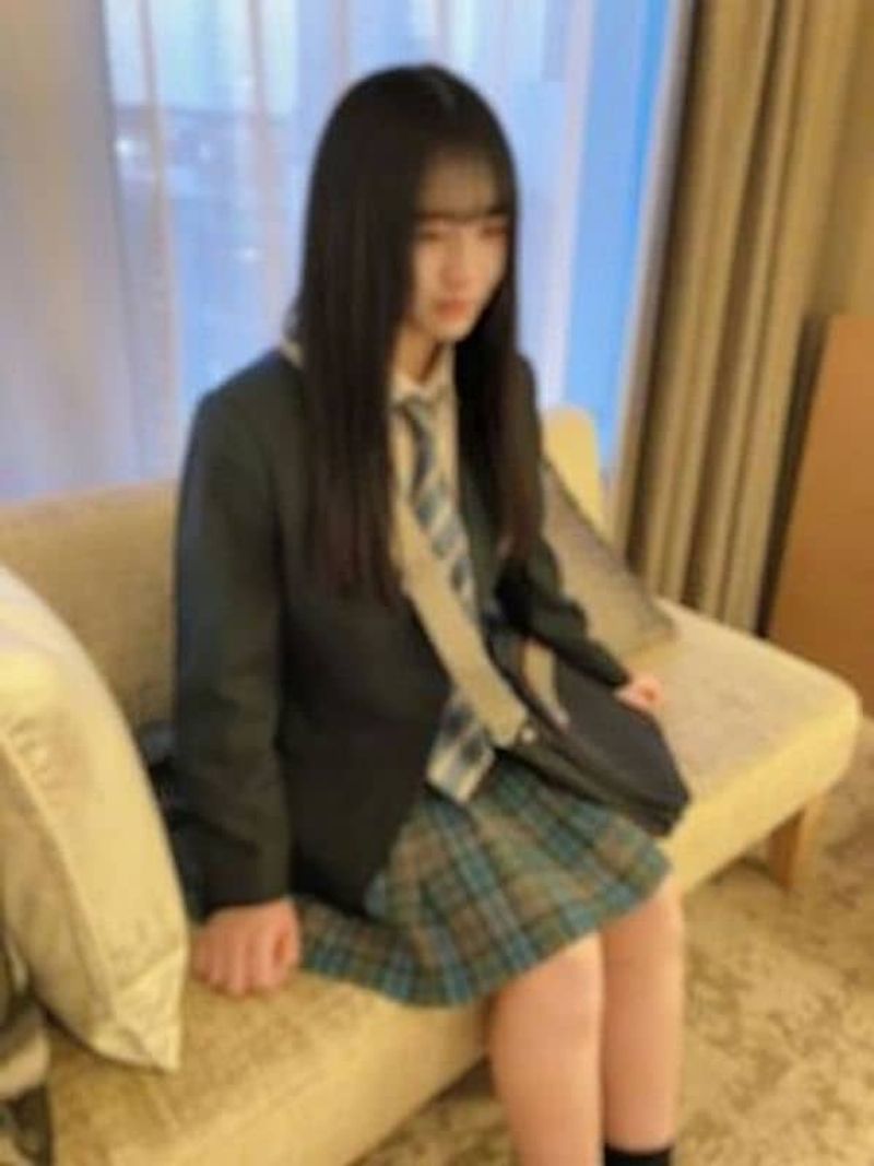 FC2 PPV 3556777 【完全颜出し】刚毛好き必见 涙目イラマに人生初ごっくん中出しまで こんな可爱いがここまでされる映像见たことありますか
