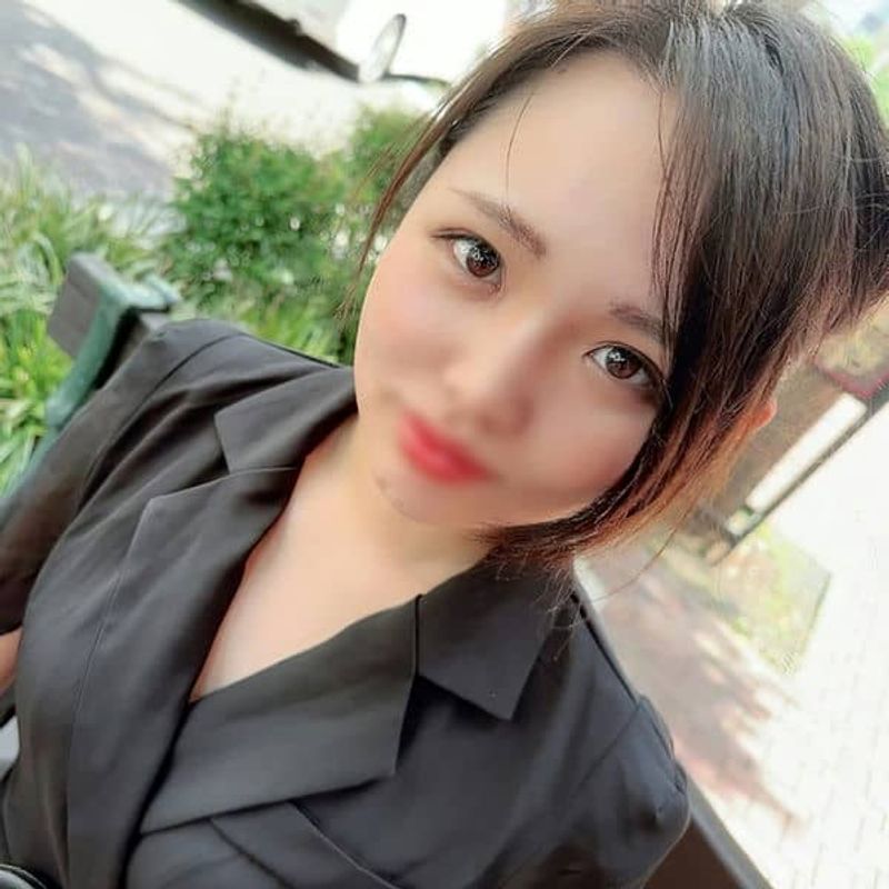 FC2 PPV 3508630 有名店勤务のラウンジ嬢とハメ撮りセックス しれっと中出し サクッとしちゃいます