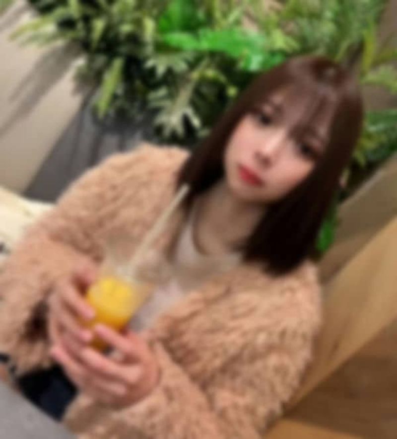 FC2 PPV 3596882 【色白】Fカップ美○女ももちゃん 街中でファンに见つかり绝体绝命 アイドルの汗の匂いを嗅ぎながら二度も膣奥発射
