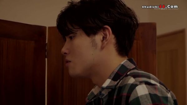 亲友の隣でh中出しNTR~无理やりイカされた私~长瀬広臣×山井すず