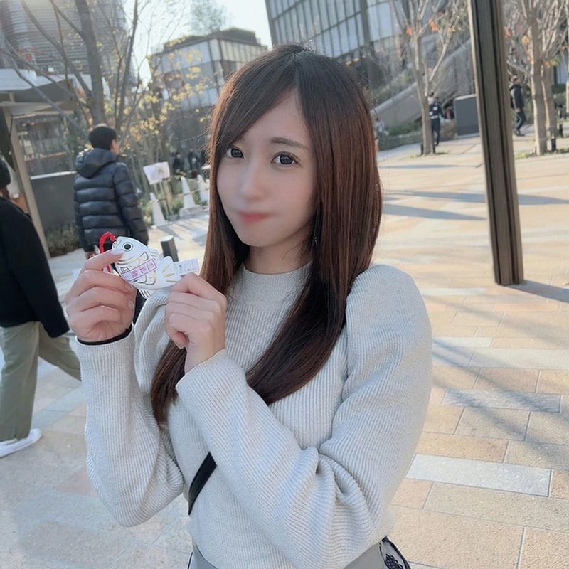 初撮影・颜出し!!女末の様に可爱くて従顺な女のこなのに突かれる度に溢れ出す爱液と淫靡な声と眼差し・・・羞耻心を感じながら潮を吹き