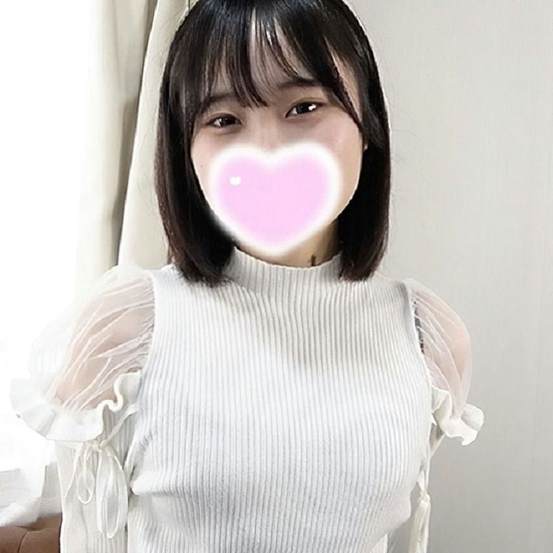 【押されると断れなくて、、】まだ秽れなき纯粋100%の素人。猛プッシュの出演依頼断れず出演决定した幻のマル秘映像。みか18歳