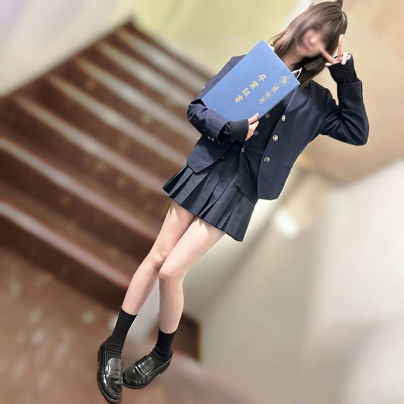 女优のたまご。卒业记念3p连続中出し