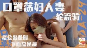 厨房里穿着白色裙子的女子展示着她毛茸茸的淫荡之躯[30P]