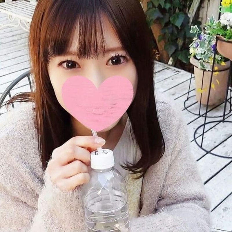 【潮吹】アイドル级の女子大生ひなちゃんが人生初の大量潮吹き!敏感まこをドМ攻めされ汚れザーメン3発颜にぶっけられる!
