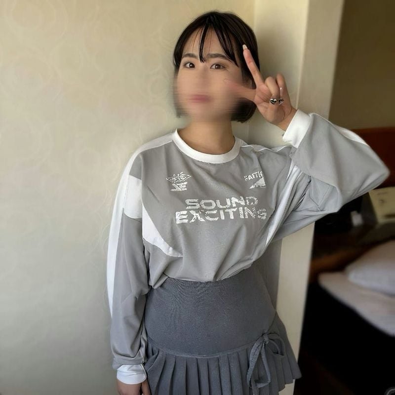 【无】潮吹き厳禁!黒髪ショートカット女子○生がエロすぎて堪らなかったので○中出し。。