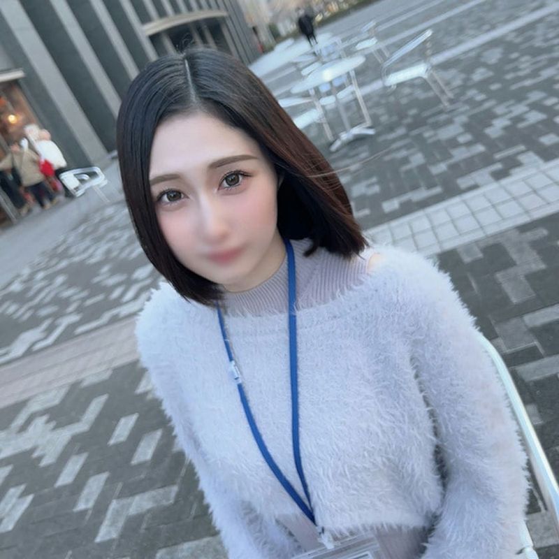 初撮影・顔出し!美しい瞳で世の男を誘惑する商社勤めの上品美乳プリ尻キャリアOL・セクシーな容姿とは裏腹に下品極まりない姿を