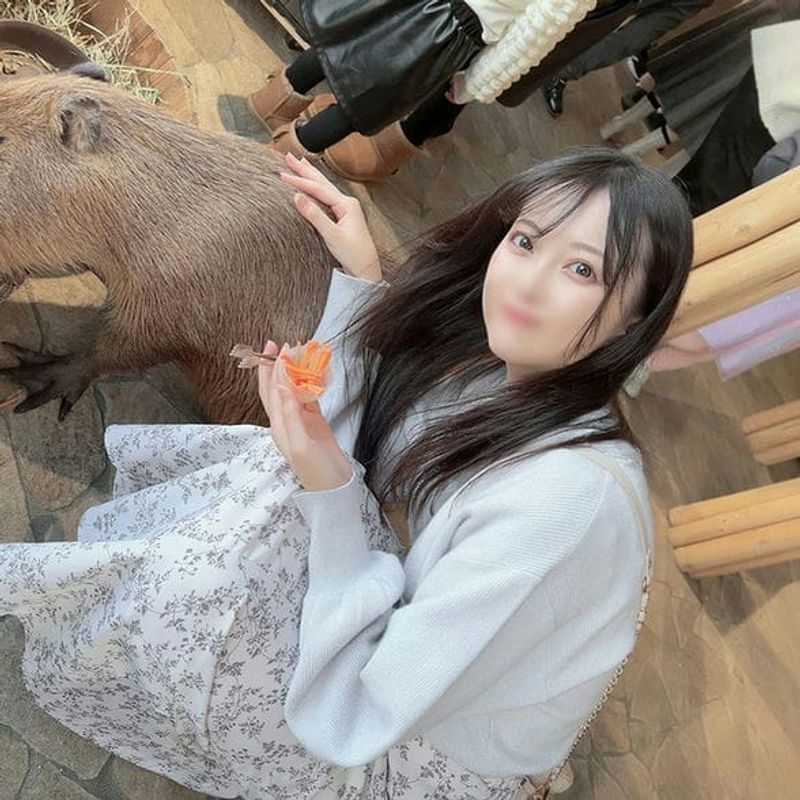 初撮影・顔出し!とびっきり清楚で美人な新人女アナ風エステティシャンが僕に絶対服従!ギンギンに勃起した性器を舐め回しオイルで怪