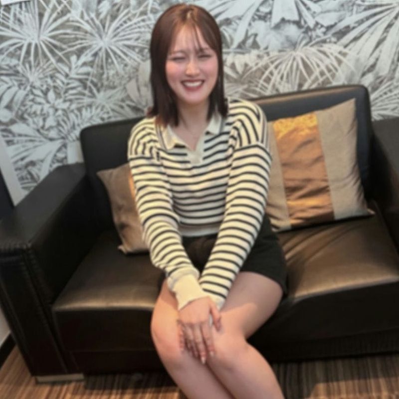 合コンで知り合った就活に悩む20歳の女子大生。面接の緊張をほぐす為、ハメ撮り中出し個人レッスンをしてあげました。