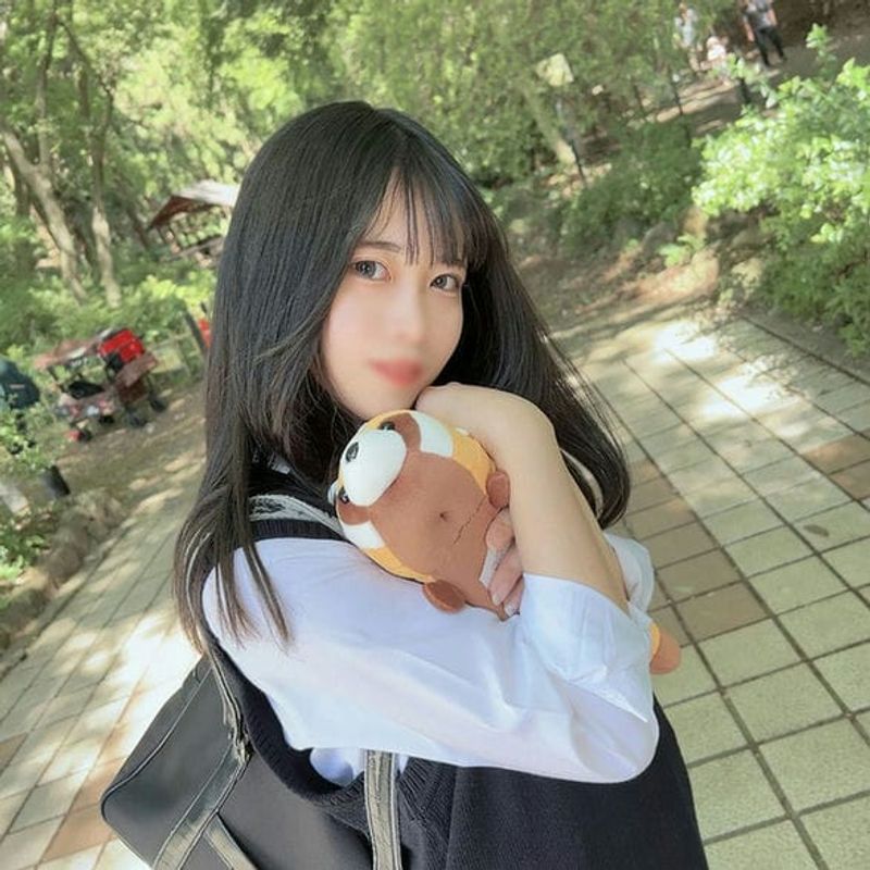 初撮影・顔出し!転校してきたばかりの寂しがり屋で関西訛りがキュートすぎるやわふわ隠れ巨乳な女生!無自覚誘惑を繰り返す罪なJ&