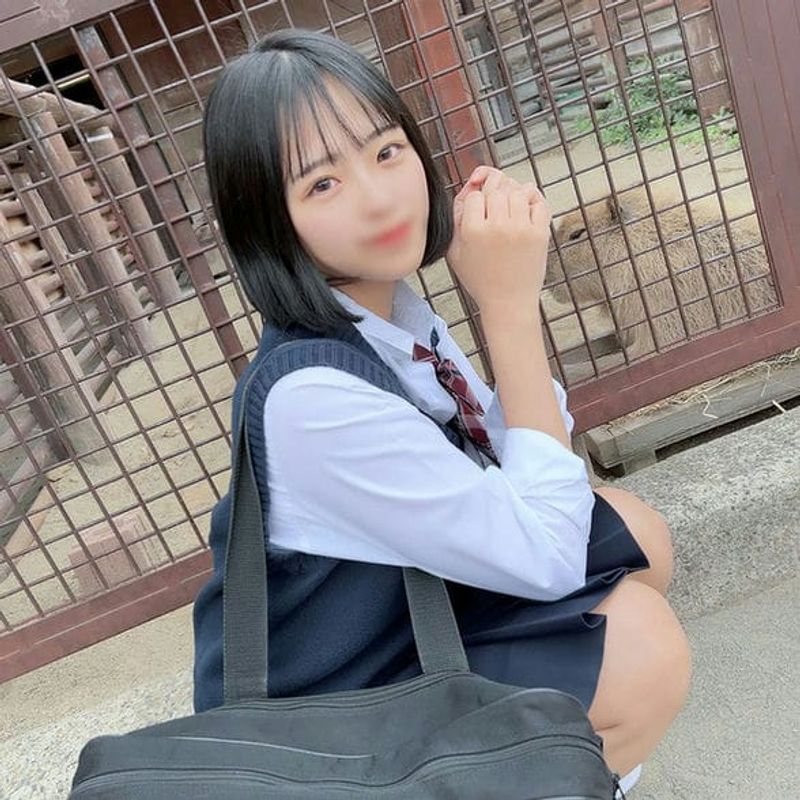 初撮影・顔出し!僕だけが知ってる恥じらいと未発達な躰が美し過ぎる清楚可憐な女生・卒業してしまう前の汚れなきこの瞬間に僕は従