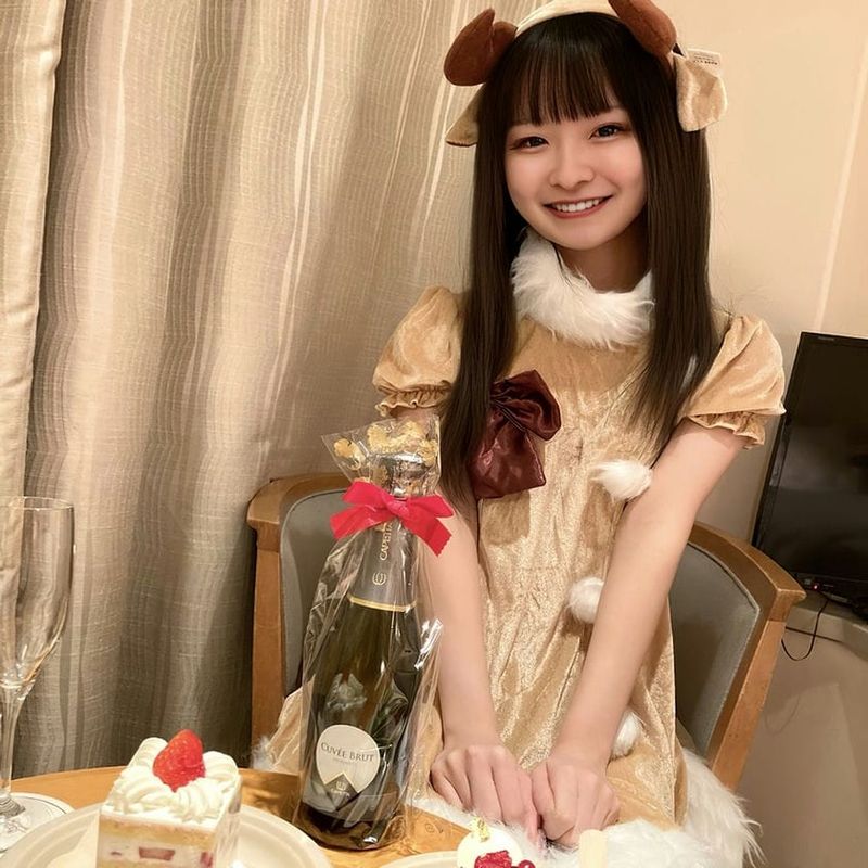 あゆちゃんクリスマススペシャル!天才的に可爱いトナカイさんと究极のエッチ!あゆちゃん未公开最新作!