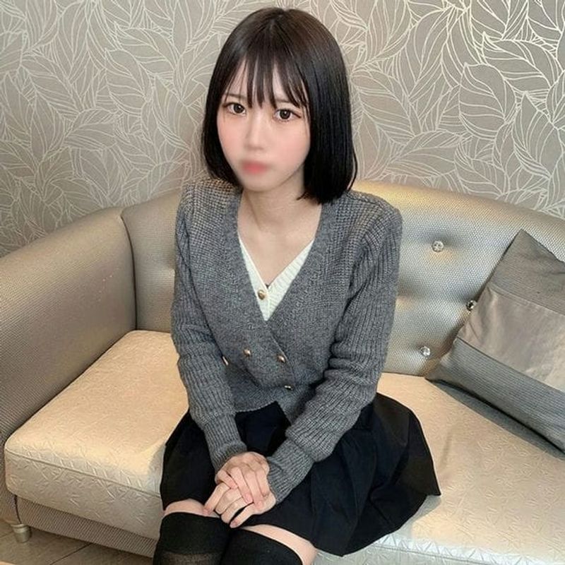 ルックス最强なアイドル级18歳の音大生。歴代彼氏1人のピュアすぎる色白スレンダーな初々しいカラダをたっぷり堪能、大量中出し。