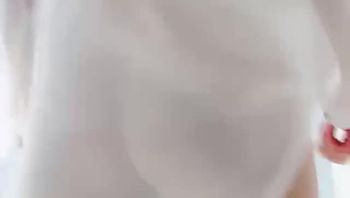 《无论高潮多少次佐藤君都不愿放开我～手指和舌头，妳更喜欢哪个?》 >第33话
