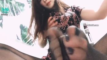 身着白色与白丝袜的美丽婴儿，长着毛茸茸的阴毛[30P]