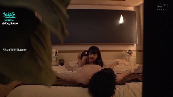 DOC 第1部分 某熟食店的隐藏镜头被泄露!一位受欢迎的漂亮女孩的客服技巧让她不可避免地成为了制片人!忘乎所以的顾客甚至被中田希!花音うらら