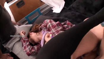沙亚展示她紧实的臀部和小巧的乳房[26P]
