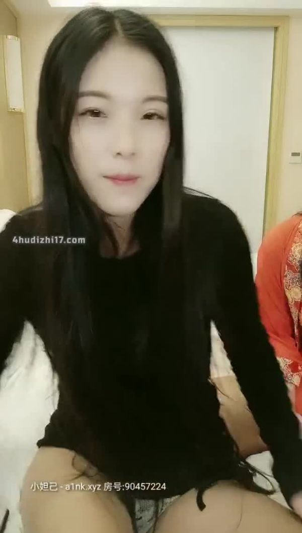 嫩穴骚学妹啪啪