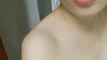 《想不想体验专业的性爱？～甜蜜多汁的进攻弄到妳想要》 >第13话
