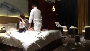 今天约的比较害羞 摸黑进行