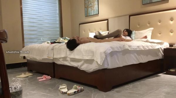 油亮黑丝抽插