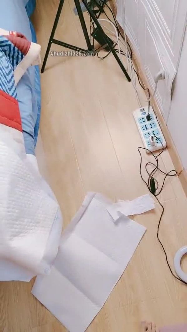 【直播探花】单亲小骚妈 20240229