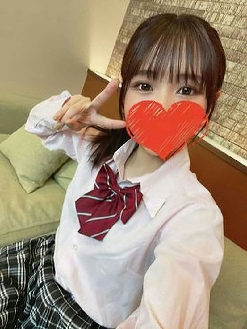 FC2 PPV 1952987 【無】【第2弾ファイナル】あの有名アイドルの妹2(本物)有名人にもナンパされる子をハメ撮り&中出し種付け。制服がとてもお似合いで
