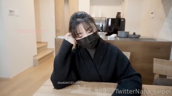 Nana taipei 继母小妈出轨被儿子发现,不得以用身体让儿子保守秘密