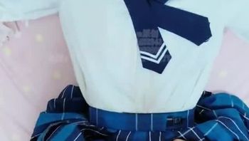 软软兔 女儿长大越发美丽 每天期待她放学了