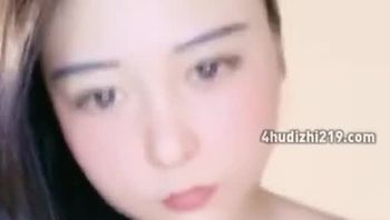  【视讯裸聊】6.大奶丰满御姐脸穴同框自慰掰开骚穴特写 2
