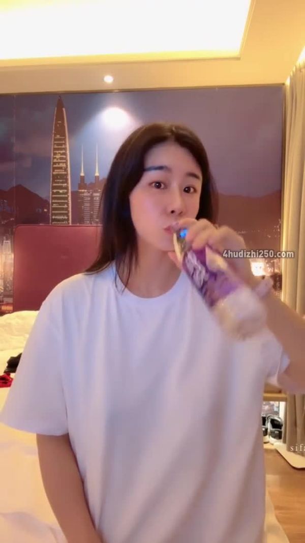 新人☸神似某明星【小碧晨】纯天然巨乳~扒穴道具自慰~秒射 小碧晨 20241112 230422 068